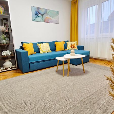 Tusmorez Central Apartment Targu Mures Exterior photo